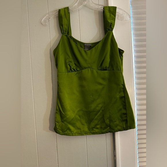 Ann Taylor Green Sleeveless Top Small – V-Neck Camisole Blouse - Picture 3 of 5